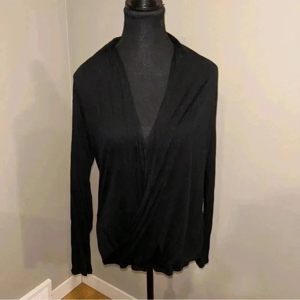 Aritzia - Babaton Top